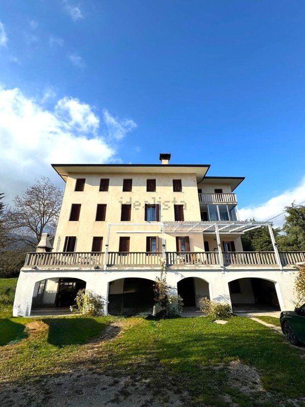 appartamento in vendita a Possagno