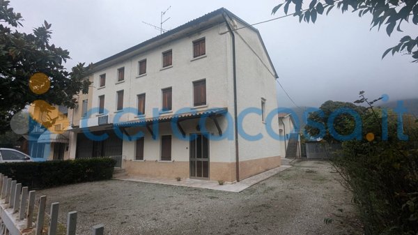 casa indipendente in vendita a Possagno