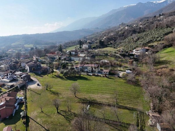 terreno edificabile in vendita a Possagno