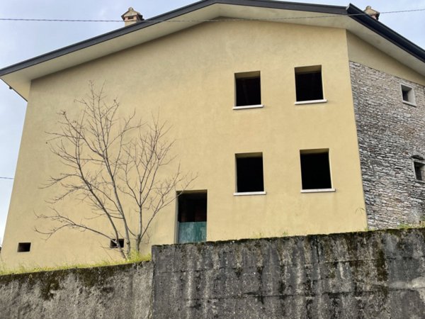casa indipendente in vendita a Possagno