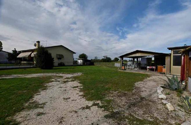casa indipendente in vendita a Povegliano in zona Santandrà