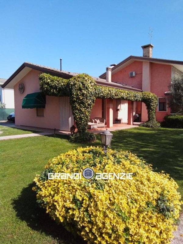 casa indipendente in vendita a Povegliano in zona Camalò