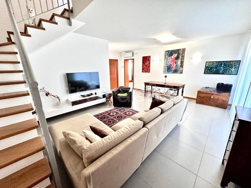 casa indipendente in vendita a Povegliano in zona Camalò