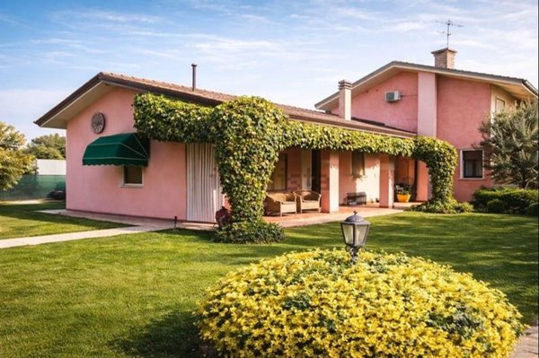 casa indipendente in vendita a Povegliano in zona Camalò
