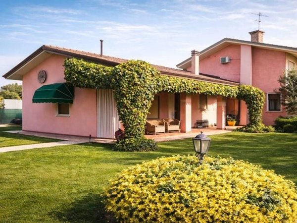 casa indipendente in vendita a Povegliano in zona Camalò