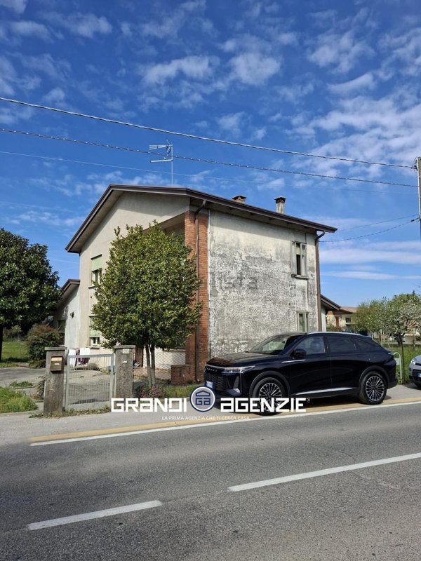 casa indipendente in vendita a Povegliano in zona Santandrà
