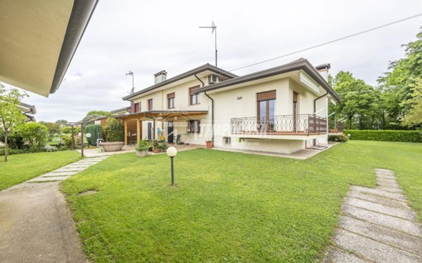 casa indipendente in vendita a Preganziol in zona Sambughè