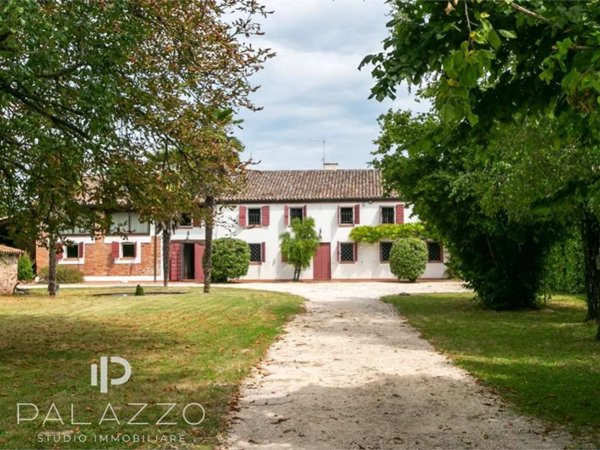 casa indipendente in vendita a Preganziol in zona Sambughè