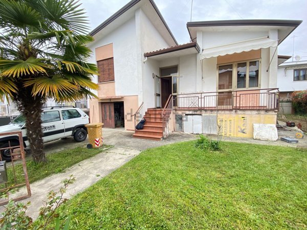 casa indipendente in vendita a Preganziol in zona Frescada