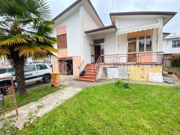 casa indipendente in vendita a Preganziol in zona Frescada