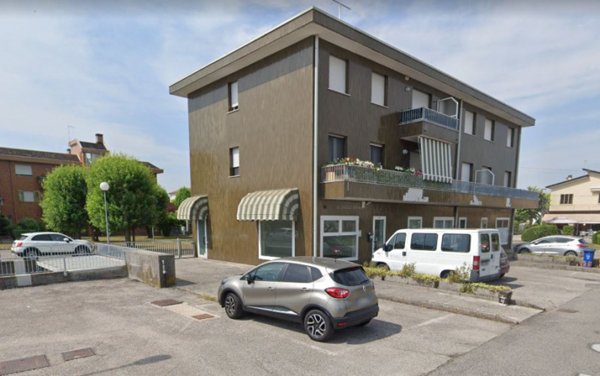 negozio in vendita a Preganziol in zona Sambughè