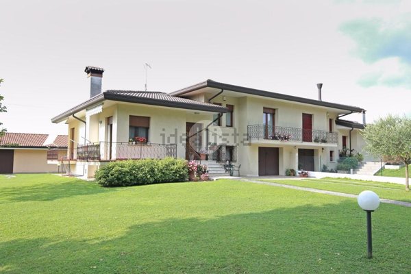 casa indipendente in vendita a Preganziol in zona Sambughè