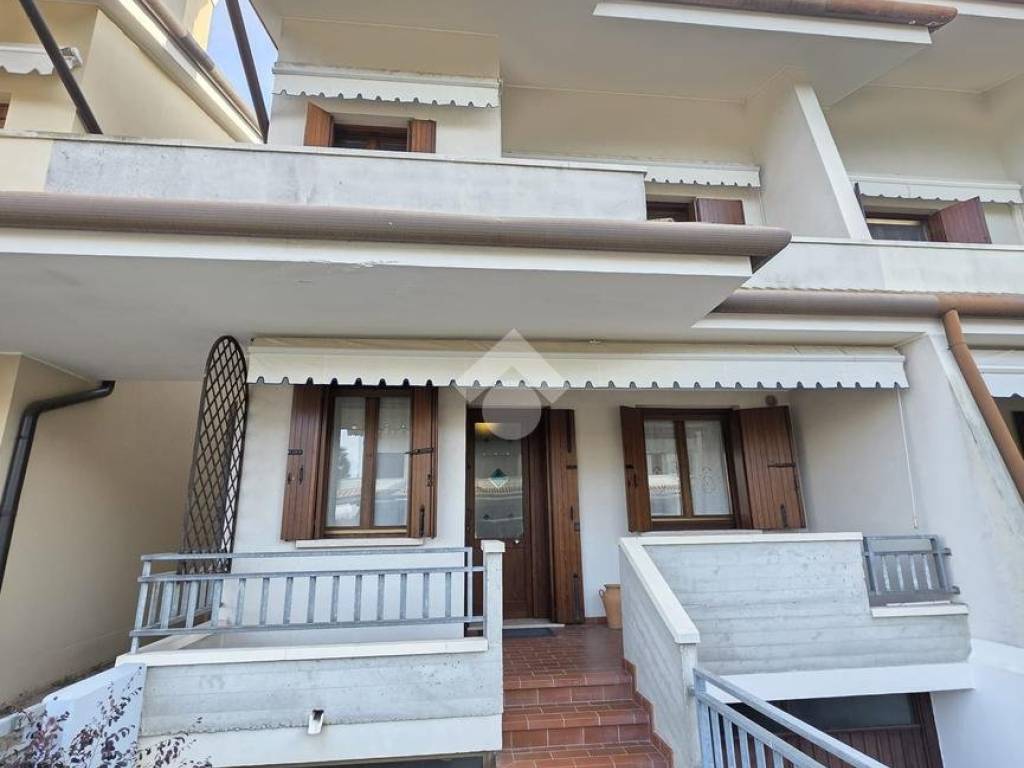 casa indipendente in vendita a Preganziol in zona Sambughè