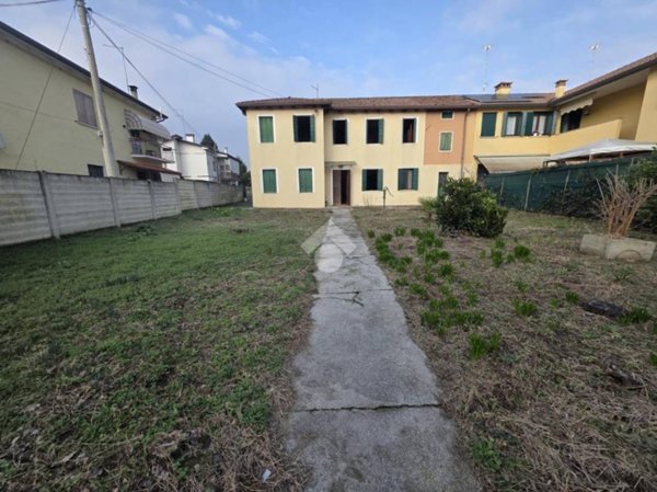 casa indipendente in vendita a Preganziol in zona Frescada