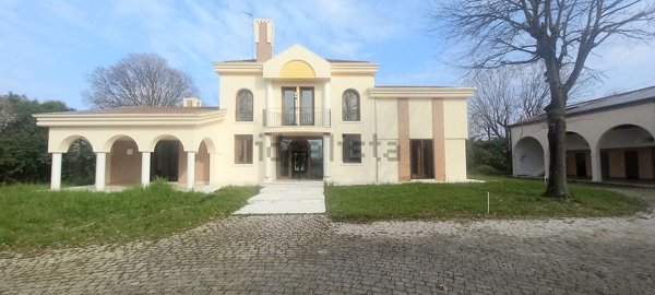 casa indipendente in vendita a Preganziol in zona Alle Grazie