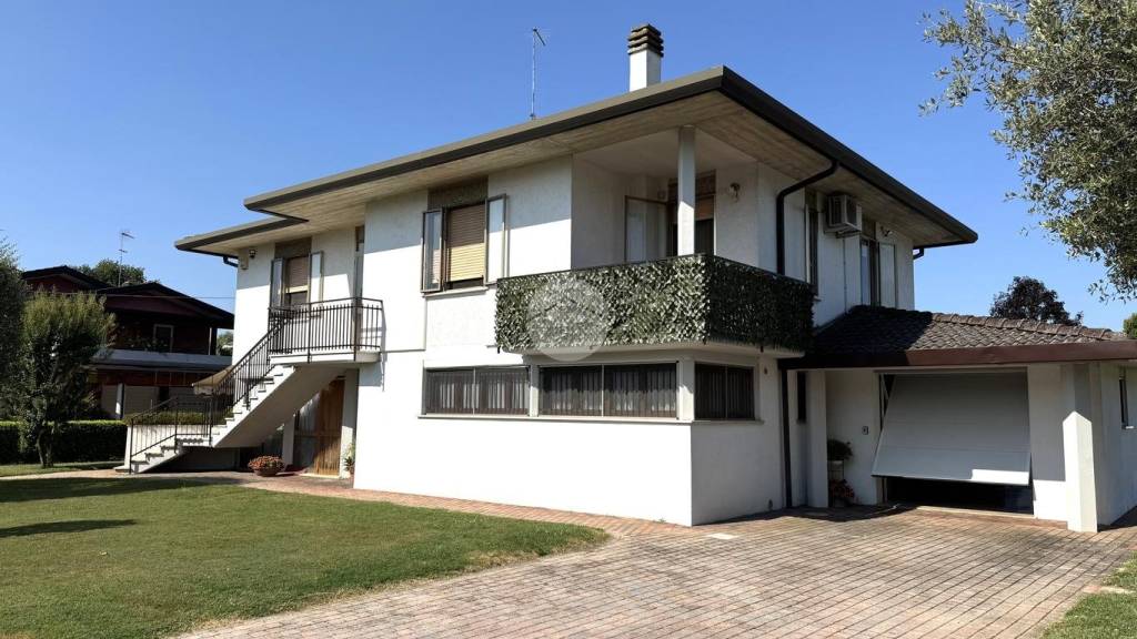 casa indipendente in vendita a Preganziol in zona Alle Grazie