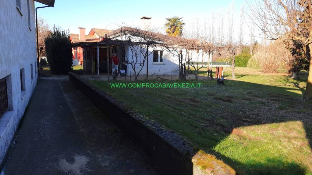 casa indipendente in vendita a Preganziol in zona Alle Grazie