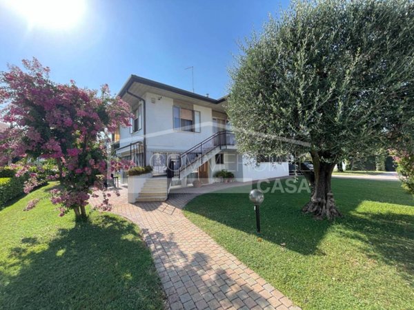 casa indipendente in vendita a Preganziol in zona Alle Grazie