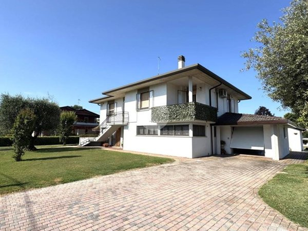 casa indipendente in vendita a Preganziol in zona Alle Grazie