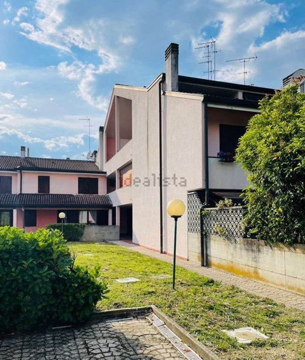 casa indipendente in vendita a Preganziol in zona Alle Grazie