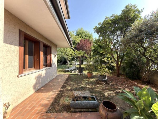 casa indipendente in vendita a Preganziol in zona Frescada