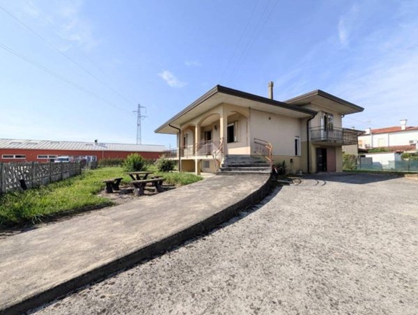 casa indipendente in vendita a Preganziol in zona Alle Grazie