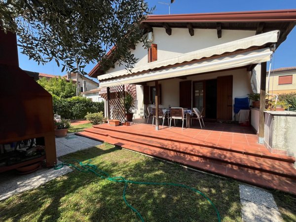 casa indipendente in vendita a Preganziol in zona Alle Grazie