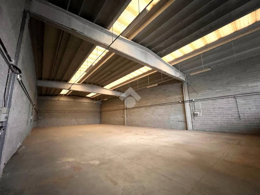 locale commerciale in vendita a Quinto di Treviso