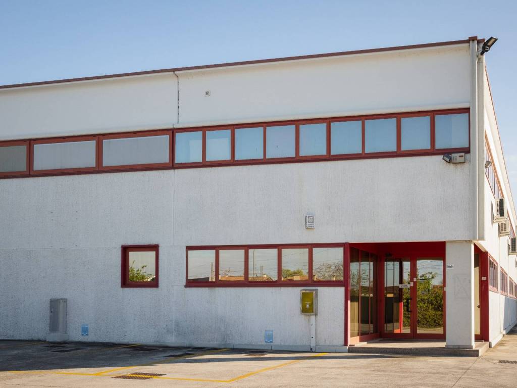 locale commerciale in vendita a Quinto di Treviso