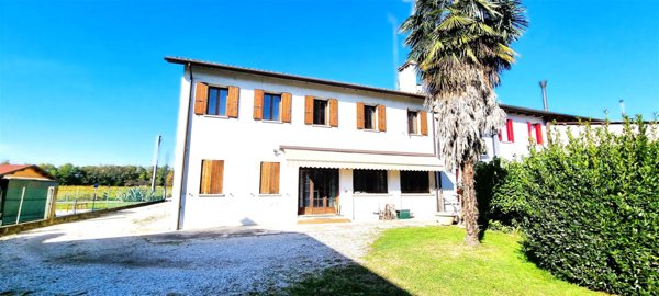 casa indipendente in vendita a Quinto di Treviso in zona Santa Cristina