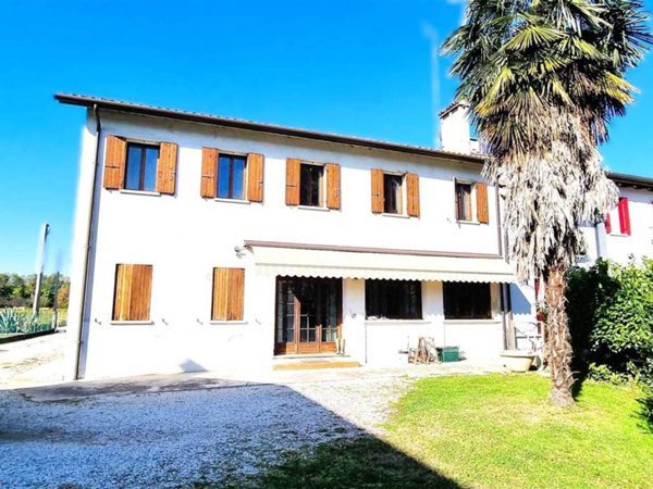 casa indipendente in vendita a Quinto di Treviso in zona Santa Cristina