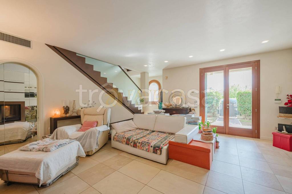 casa indipendente in vendita a Quinto di Treviso in zona Santa Cristina