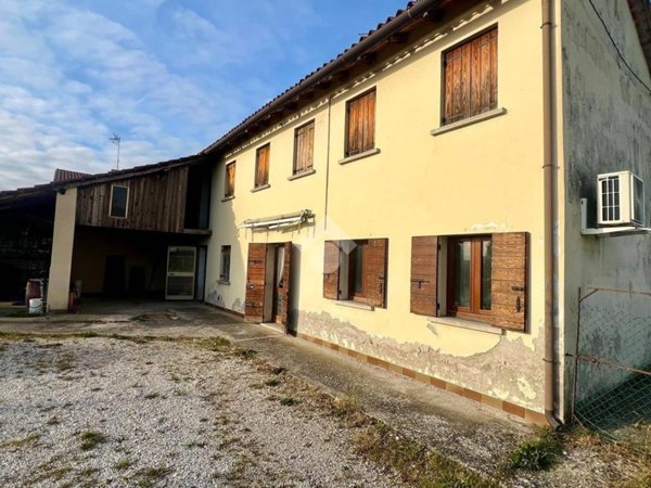 casa indipendente in vendita a Quinto di Treviso in zona Santa Cristina