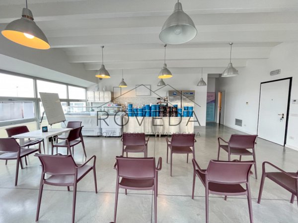 ufficio in vendita a Quinto di Treviso in zona Santa Cristina