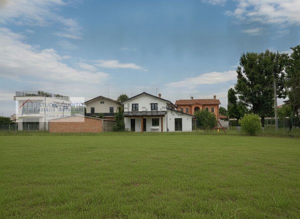 terreno edificabile in vendita a Quinto di Treviso in zona Santa Cristina