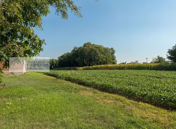 terreno agricolo in vendita a Quinto di Treviso in zona Santa Cristina