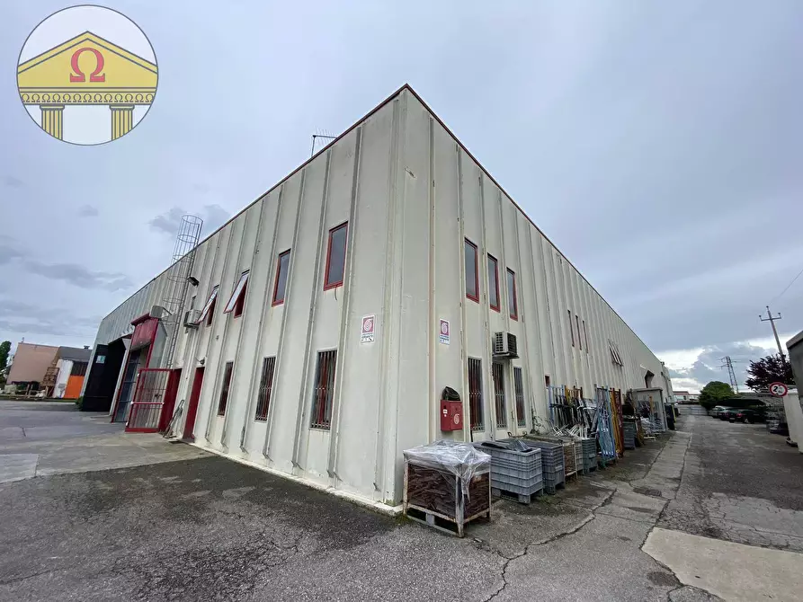 capannone in vendita a Refrontolo