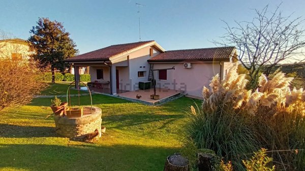 casa indipendente in vendita a Refrontolo