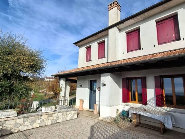 casa indipendente in vendita a Refrontolo