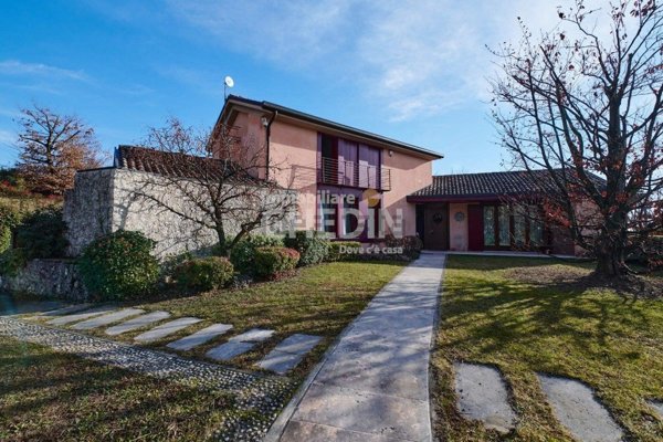 casa indipendente in vendita a Refrontolo