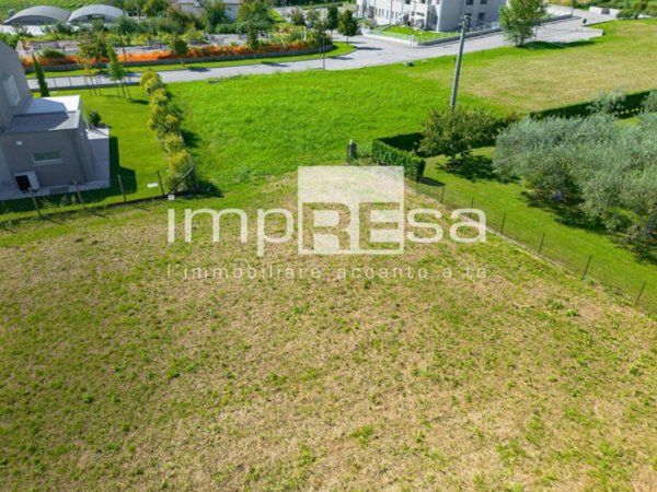 terreno edificabile in vendita a Refrontolo