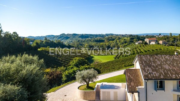 casa indipendente in vendita a Refrontolo