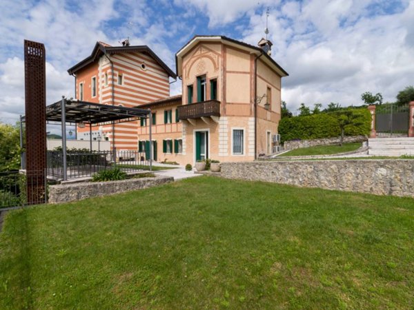 casa indipendente in vendita a Refrontolo