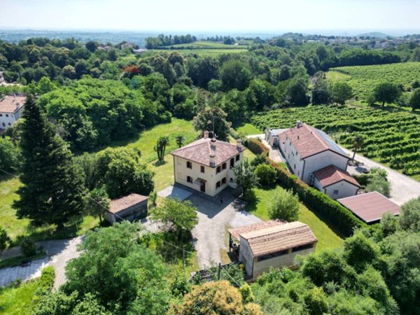 casa indipendente in vendita a Refrontolo