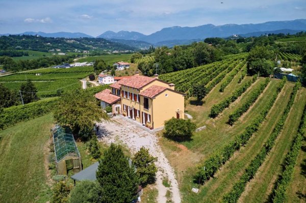 casa indipendente in vendita a Refrontolo