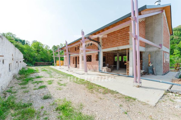 casa indipendente in vendita a Refrontolo