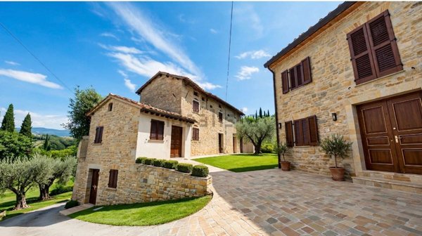 casale in vendita a Refrontolo