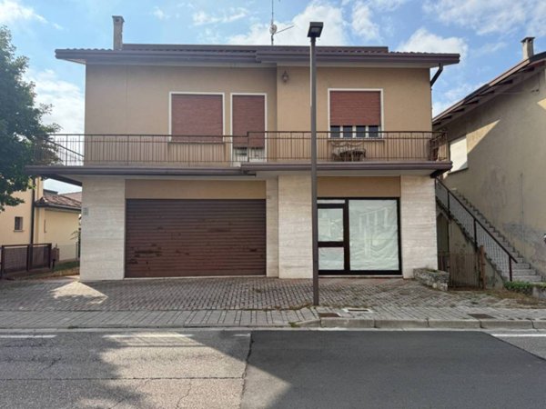 casa indipendente in vendita a Refrontolo