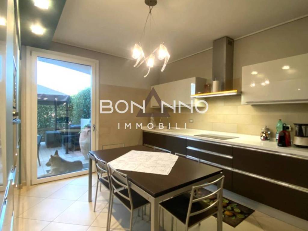 casa indipendente in vendita a Resana in zona Castelminio