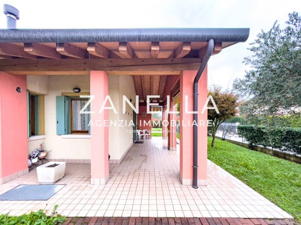 casa indipendente in vendita a Resana